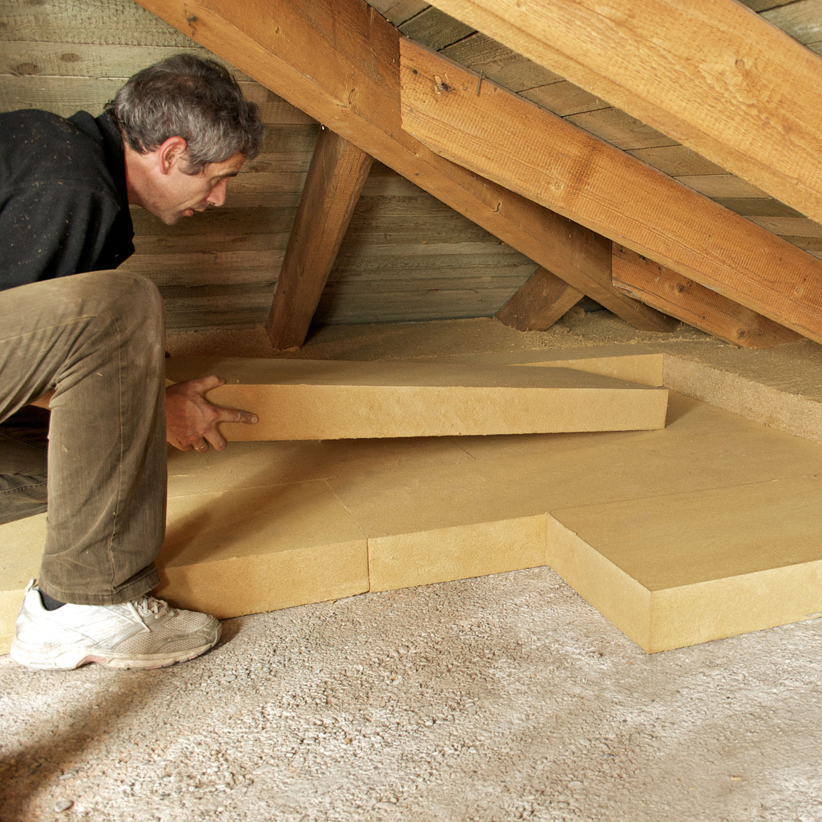 Panneaux isolants en fibre de bois STEICOtop pour le plafond de l